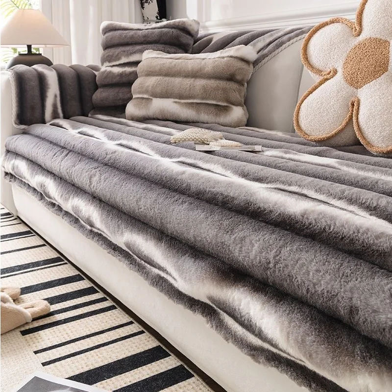 

Зимний бархатный чехол для дивана