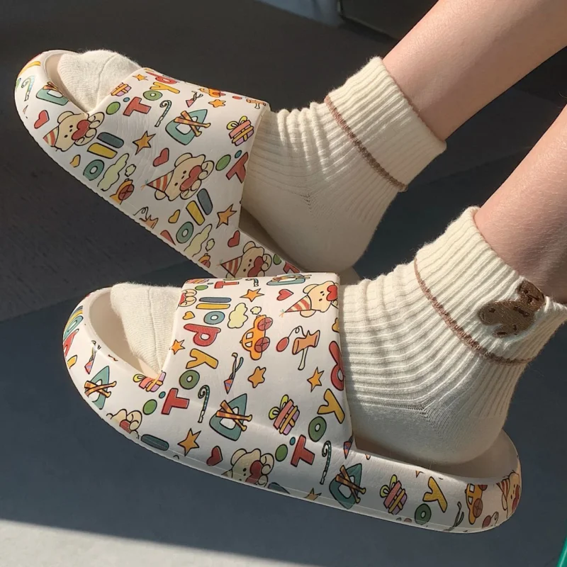 Cartoon bear summer women's slippers indoor bathroom non-slip sandals beach sandals thick platform non-slip home flip flops