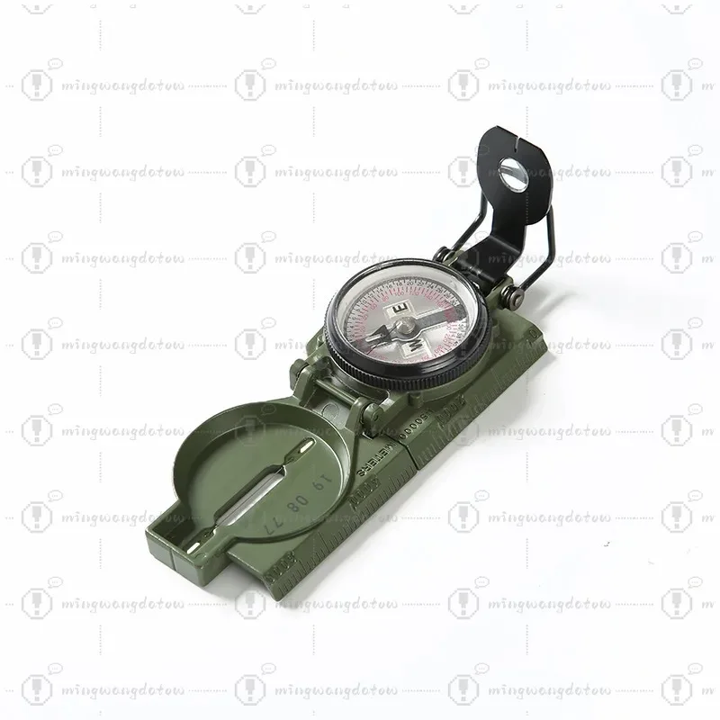 Фото Флуоресцентный компас Olive Drab с линзой, водонепроницаемый, точный, ручной, с чехлом для походов на природе №2