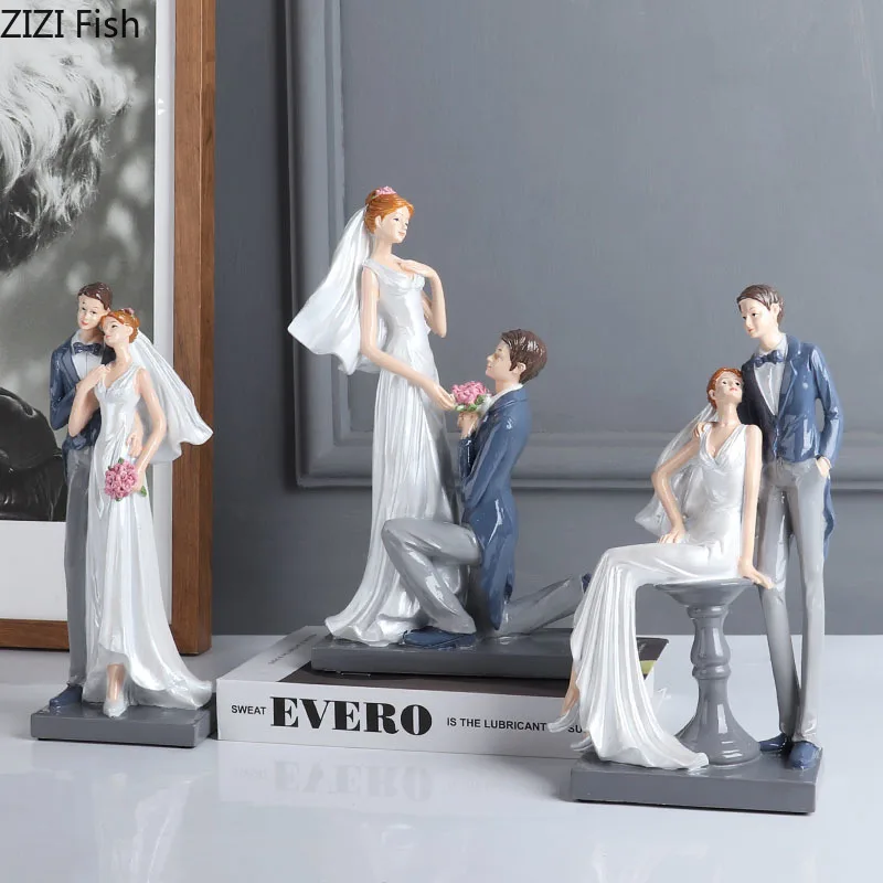 

Lovers Statue Painted Crafts Romantic Character Resins Sculpture Desk Decoration Ornaments Couple Wedding Anniversary Gifts