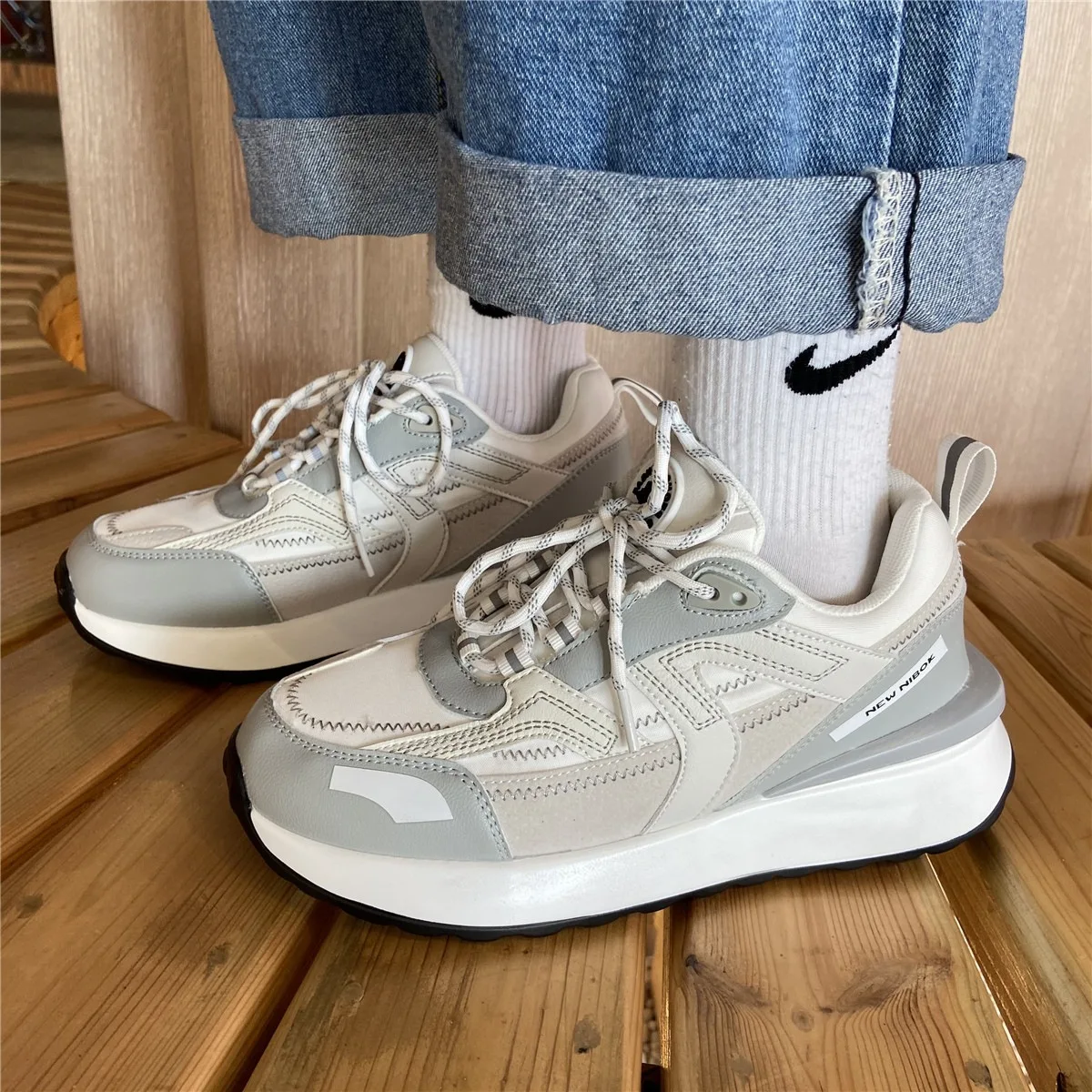 

Ins retro style Forrest Gump sports shoes women's autumn thick bottom dad shoes waffle youth running shoes casual flat shoes