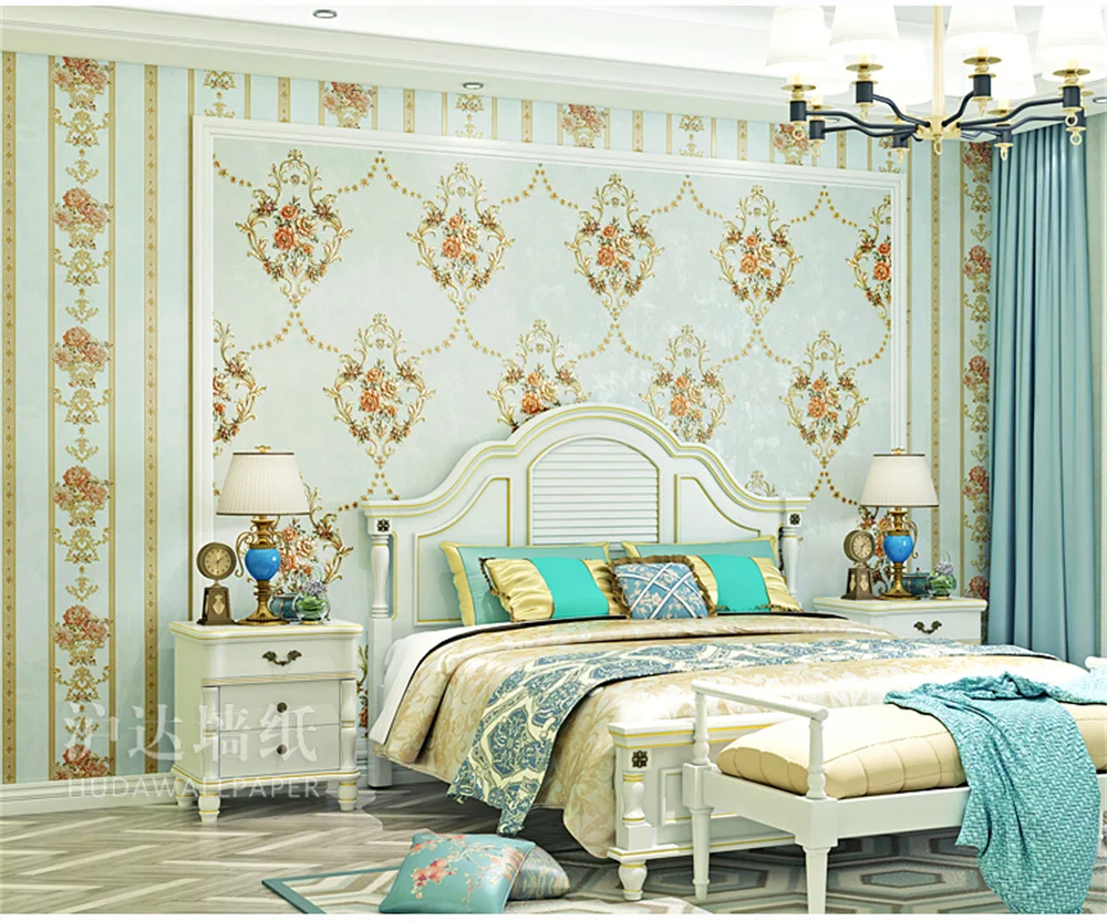 Роскошные дамасские обои в бежевую полоску с цветочным 3D тиснением