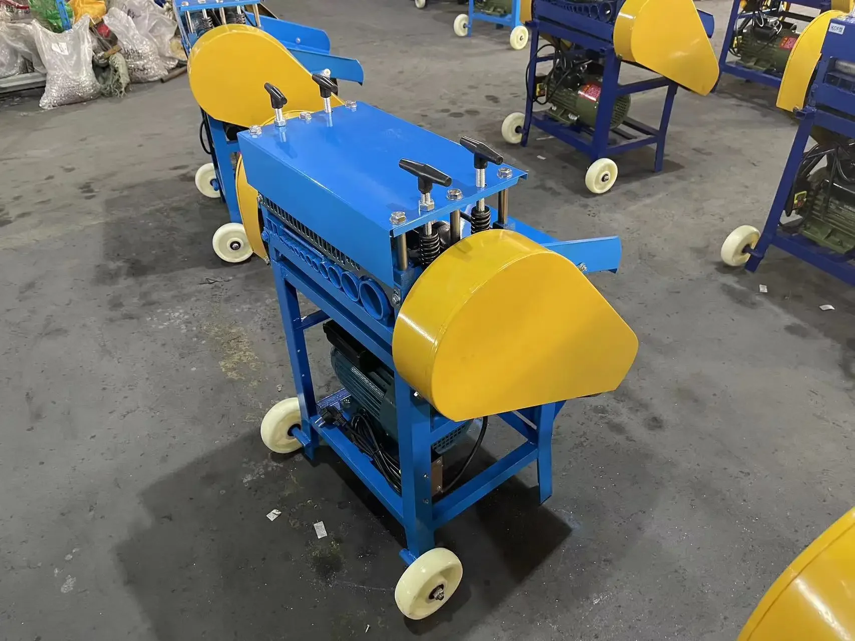 Машина для зачистки медной проволоки машина проводов с электроприводом