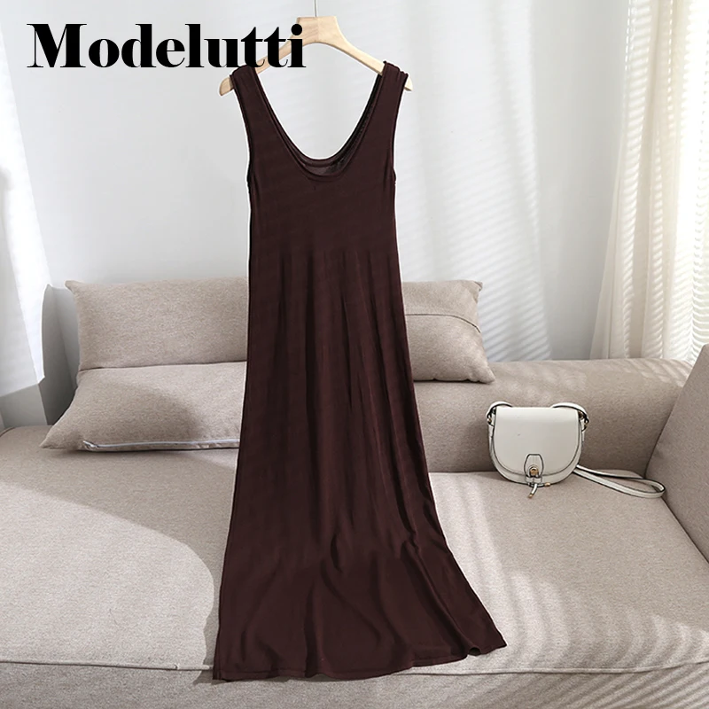 

Женское трикотажное платье-миди без рукавов, на бретелях