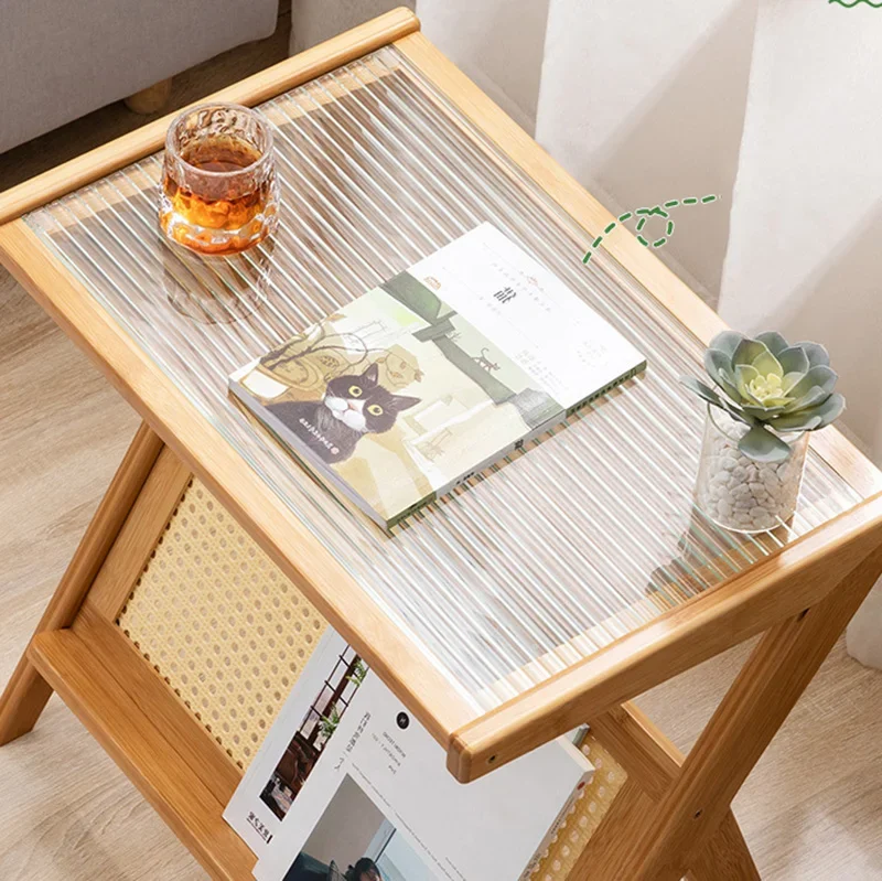 Деревянный журнальный столик