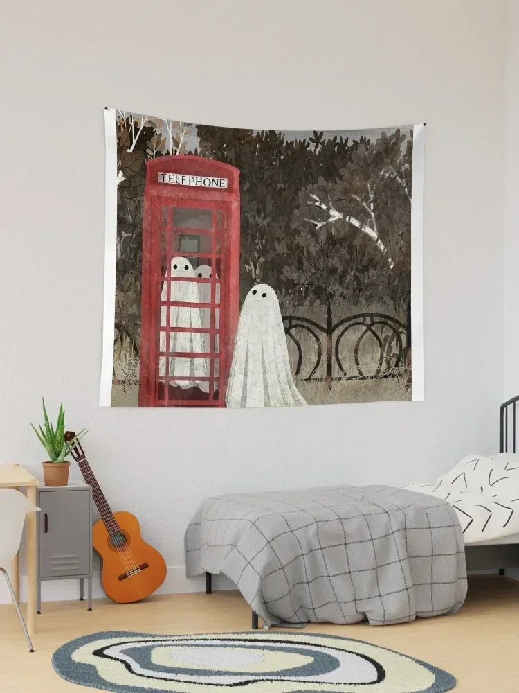 Уолтер поразительный возле башни с привидениями другим забавным