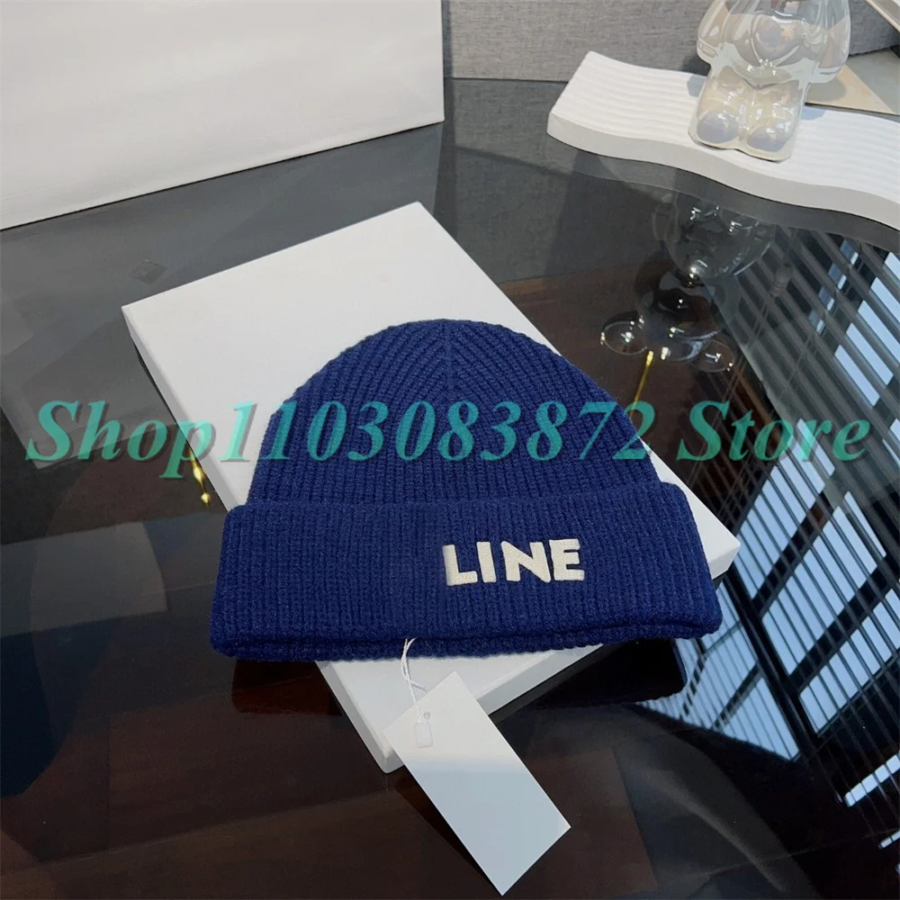 Рисунок 2 - Зимняя женская шапка 492178