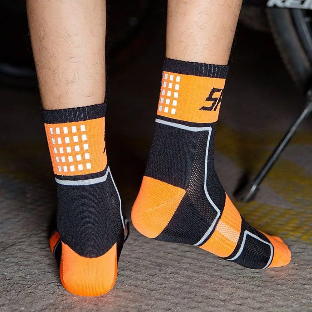 

Мини-шок велосипедная спортивная одежда Беговые футбольные чулки профессиональные спортивные носки для мужчин и женщин светоотражающая ткань