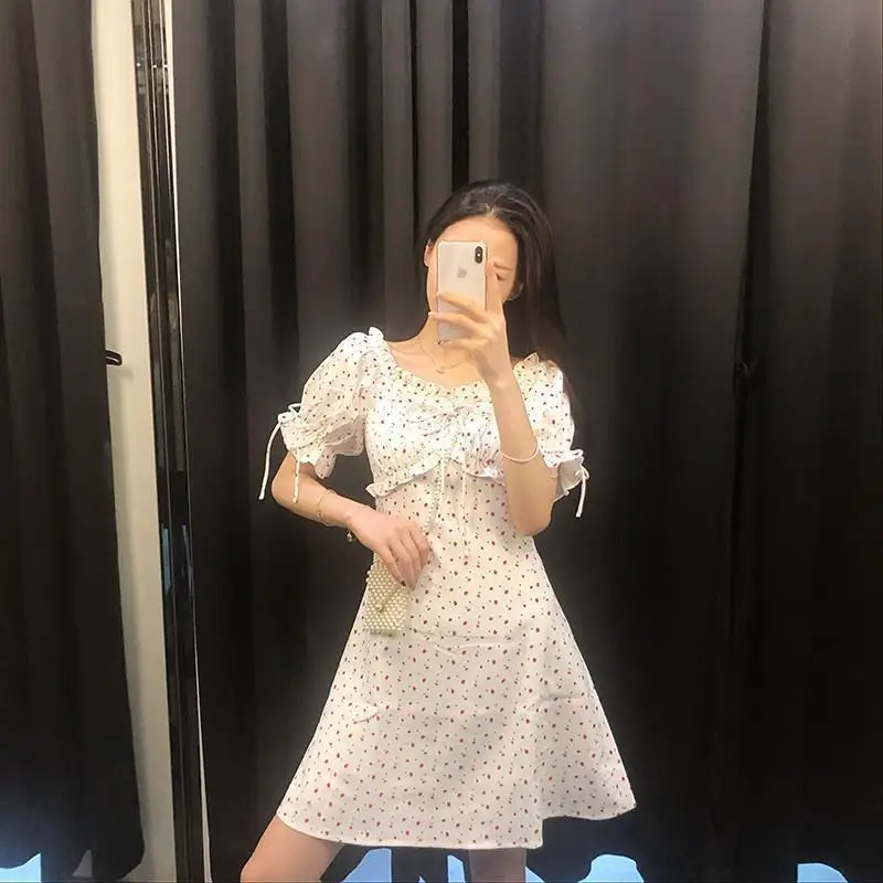 

2021 Women White Cottagecore Dress French Vintage Woman Dresses Summer High Waist Slim Body Clothes Floral Elastic Streetwear
