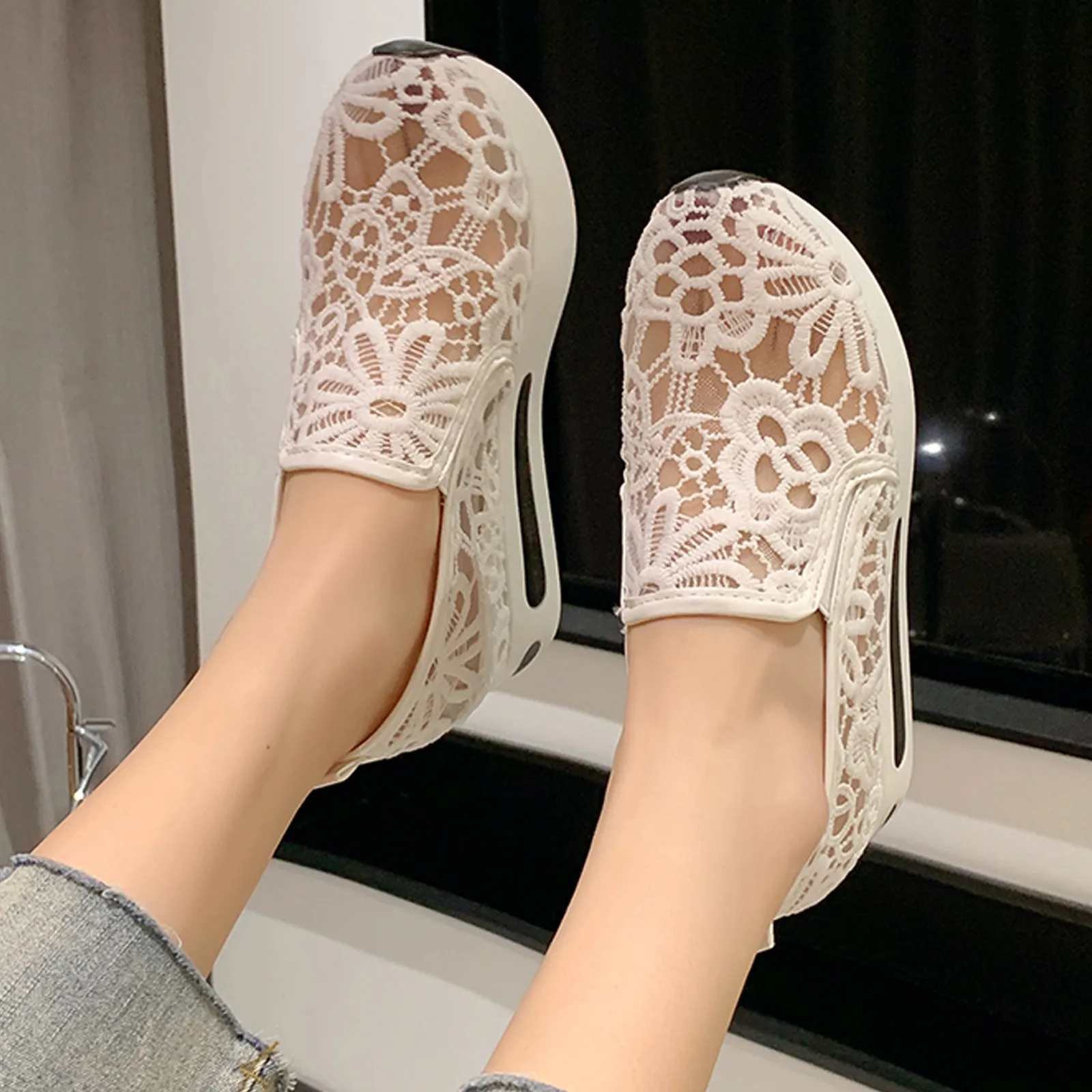 

Lace Flats Platform Women Sport Shoes Mesh Breathable Sneakers 2022 Summer New Casual Sandals Running Beach Rocking Dance Shoes