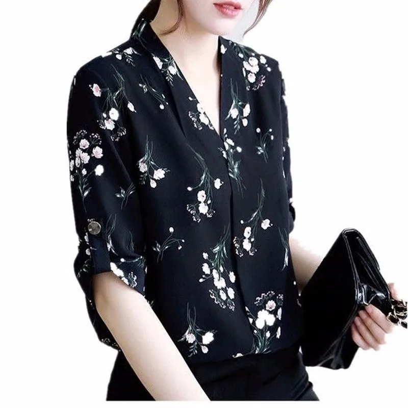 

Five-point Sleeve Chiffon Shirt Female Floral Print Cold Wind Was Thin Button Decoration Simple Commuter Blouse Women