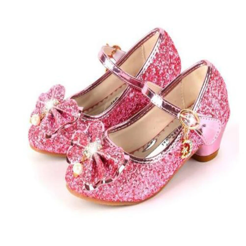 

Детские кожаные туфли принцессы для девочек, повседневные блестящие туфли с цветами и бантом-бабочкой на высоком каблуке, синие, розовые, се...