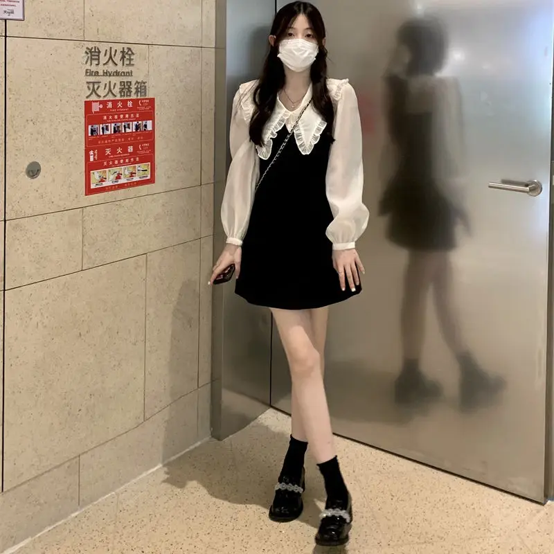 

Dress pure to the wind in the spring the new 2022 ins super fairy students long-sleeved v-neck dress doll gentleness is a skirt
