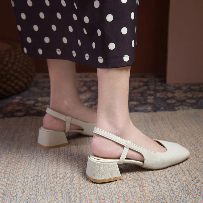 

Sandals Women's Summer Middle Heel Baotou Back Empty Single Shoes 2022 New Fashion Black Back Trip Belt Square Head High Heels