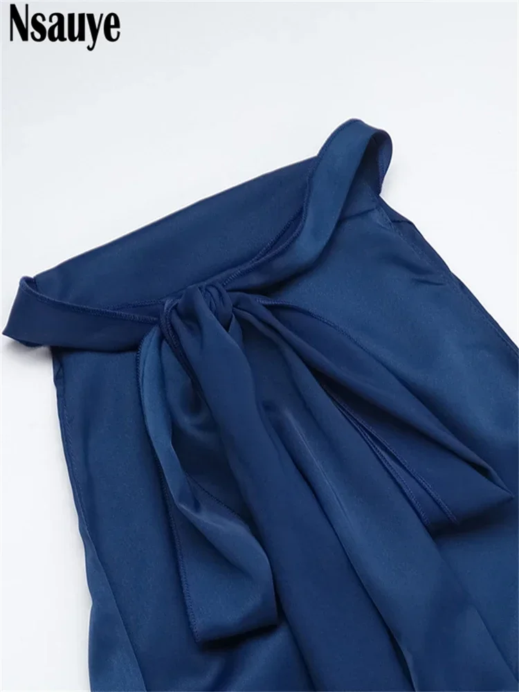 Элегантное атласное платье Nsauye