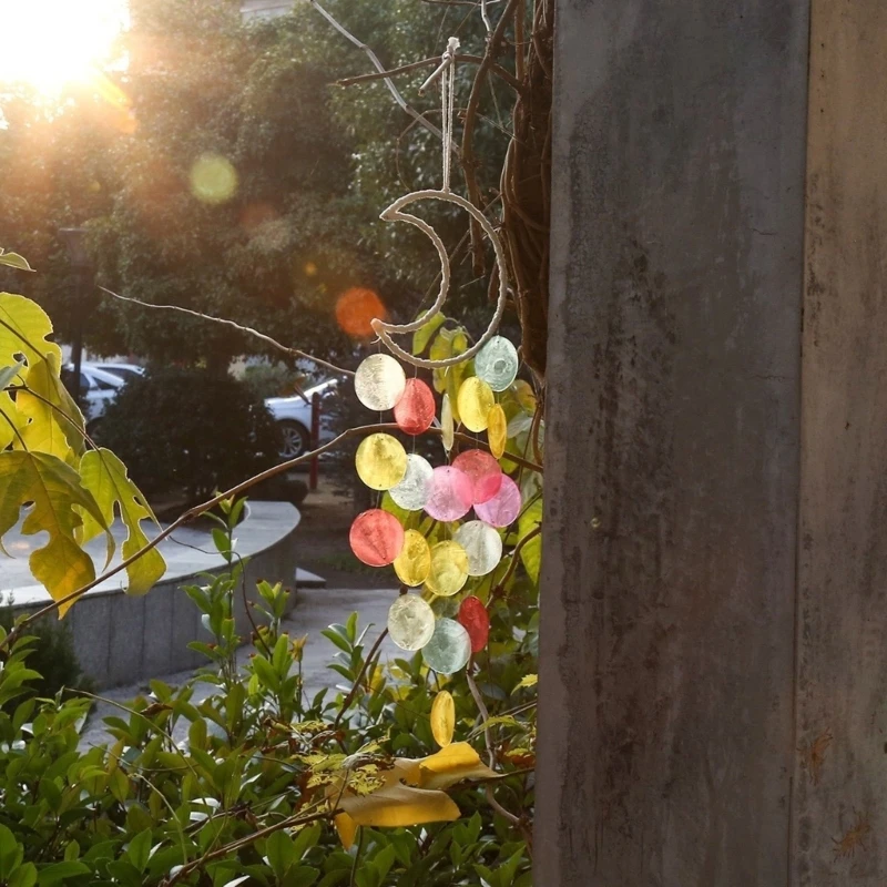 Элегантный Capiz Shell Windchime Mobile Serenes звучит для релаксации