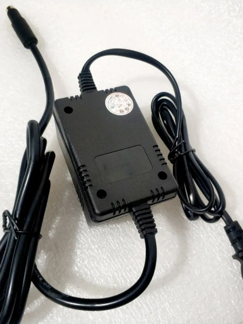 Новый внешний адаптер питания XENYX с 3 контактами для микшеров BEHRINGER 1002, 1202, UB502, 802 (art.: 3920dac97fb96) - 3920dac97fb96