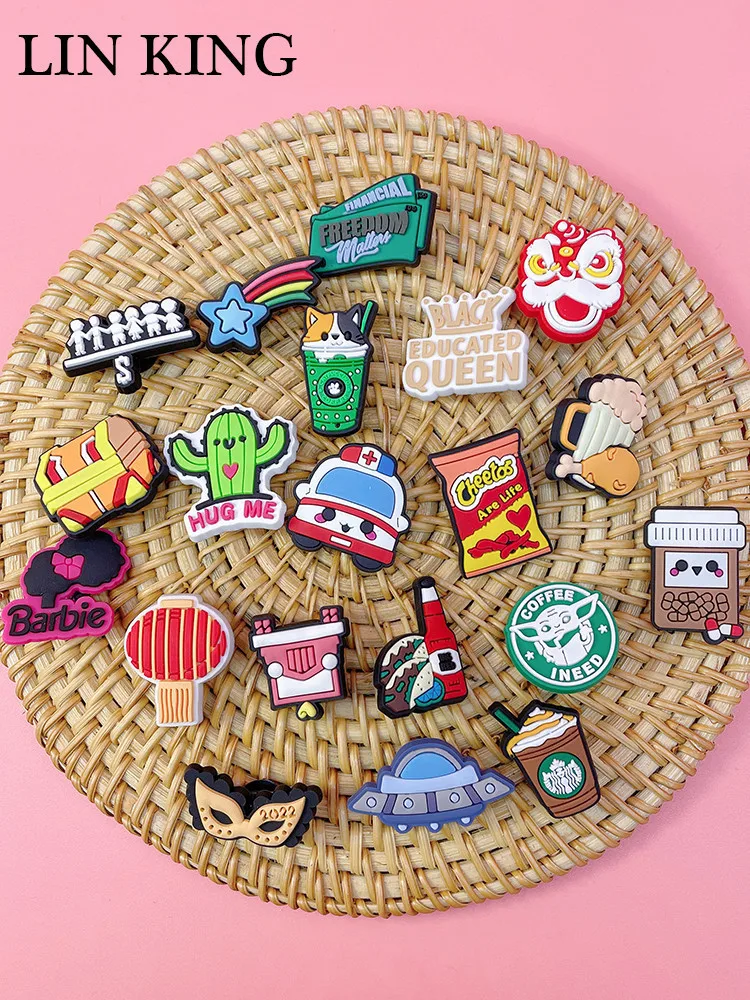 

украшение для обуви украшения Симпатичные Мультяшные украшения для обуви из ПВХ, дизайнерские булавки, Кроксы, очаровательные аксессуары д...