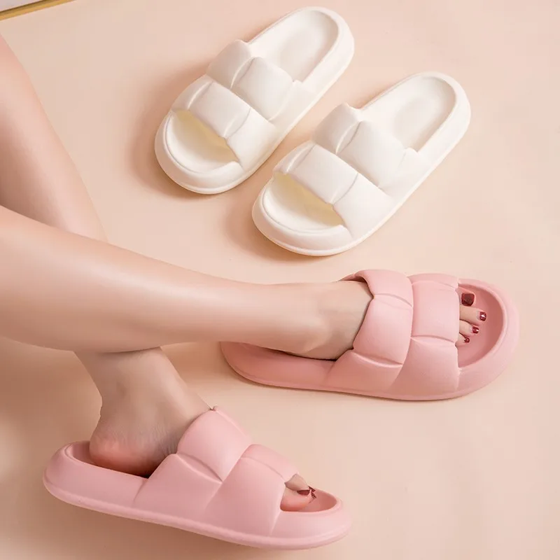 Women's Slippers Fashion Summer Non-Slip Slippers Sandals Beach Thick Sole Bathroom Slippers Thick Sole Men's Ladies Indoor