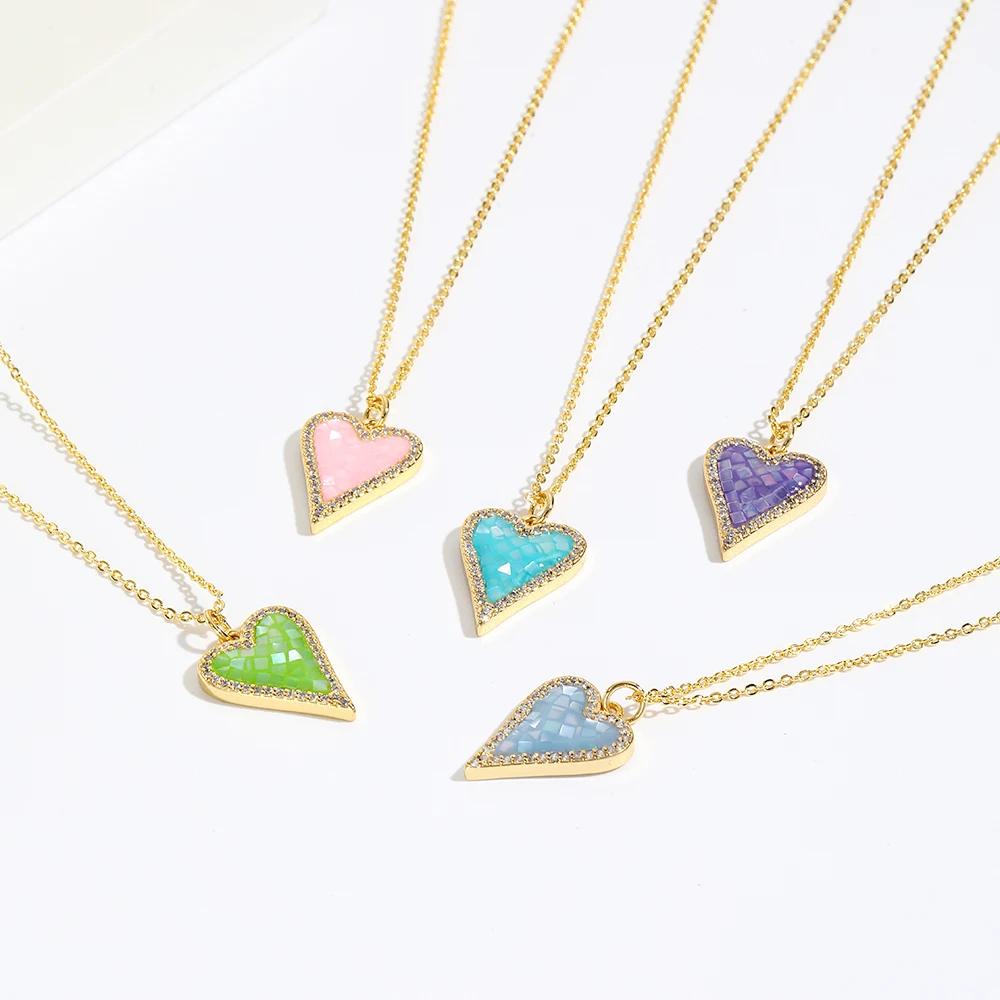 Trendy Thin Chain on The Neck Minimalist Pendant Jewelry Romantic Europe Style Colorful Heart Love Pendant Necklace for Ladies