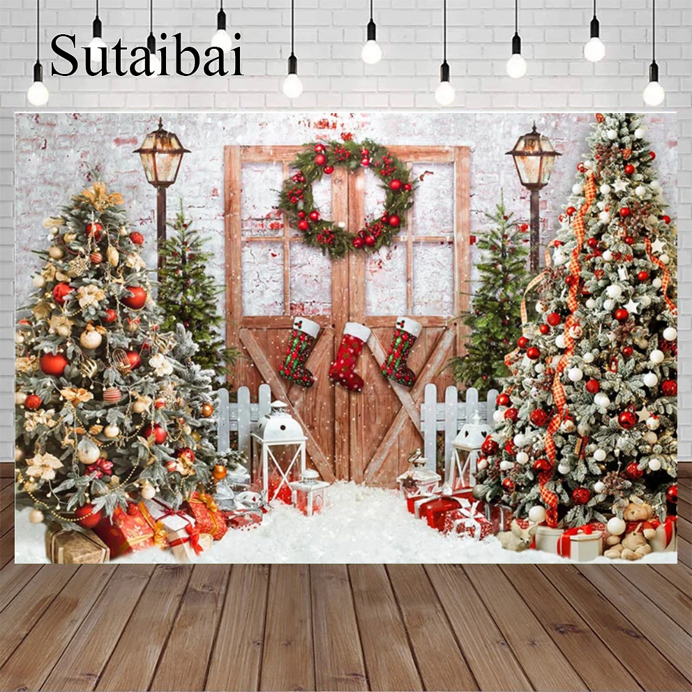 

Christmas Photography Backdrop Snowflake Wood Door Christmas Tree Photo Background Xmas Wreath Family Portrait Backdrop