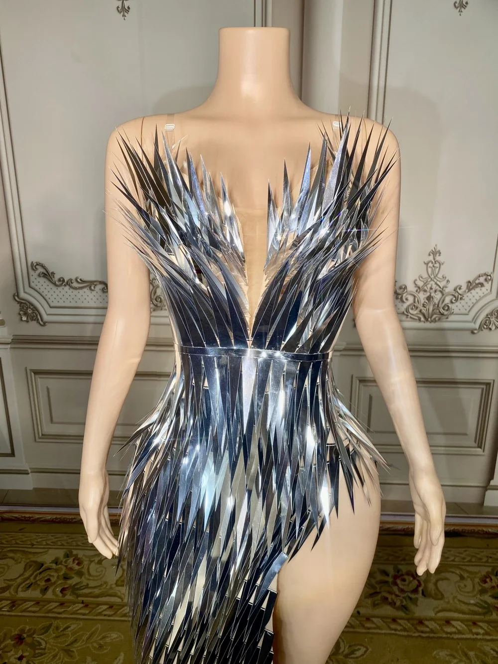 Блестящее Серебряное платье-футляр с блестками и длинным шлейфом сексуальное