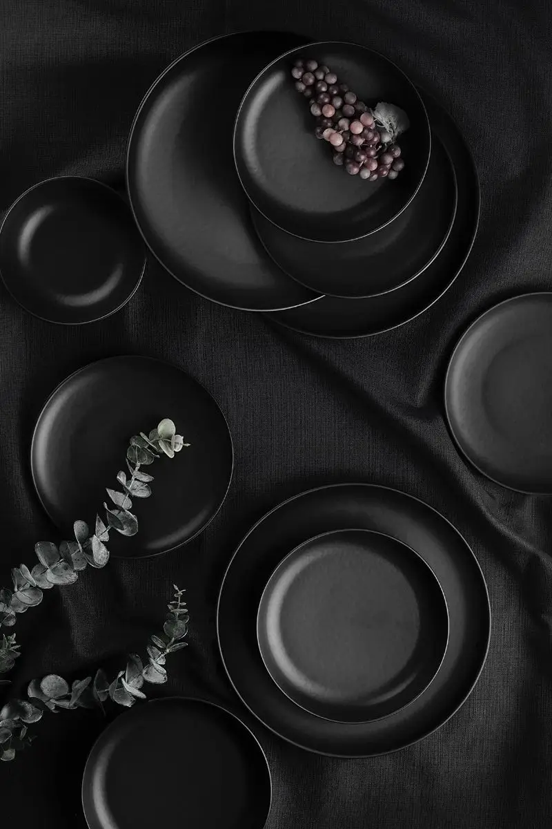 

Crouton 24 piece dinner set matte black