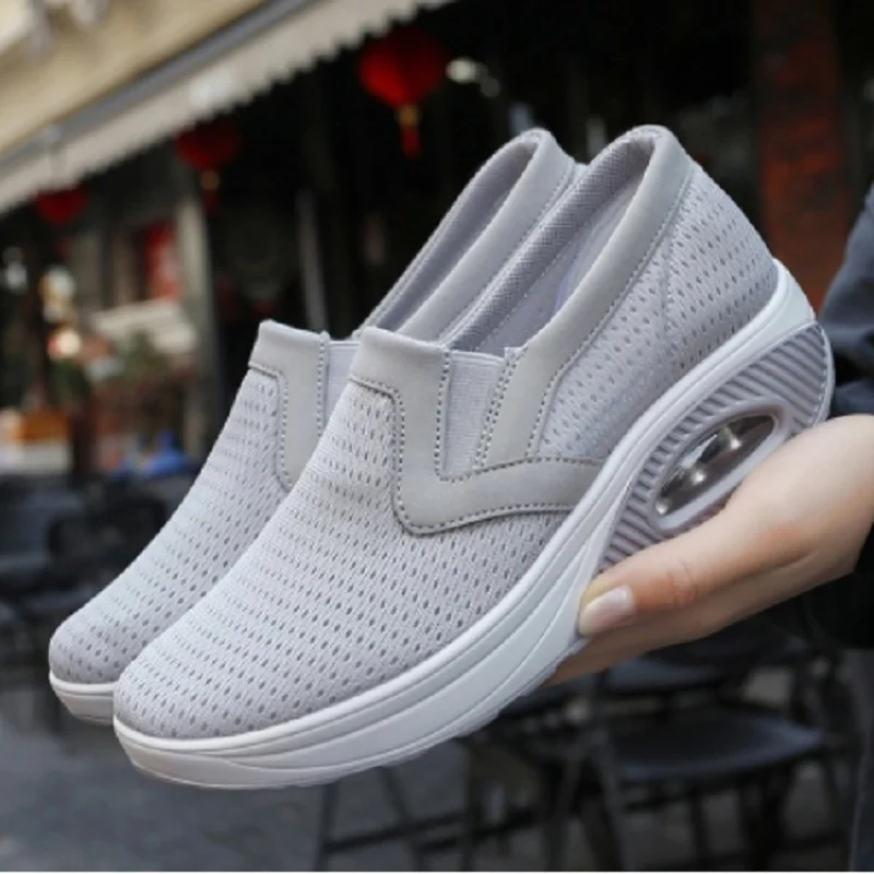 2022 New Summer Women's Casual Shoes Mesh Sneakers Thick Sole Wedge Casual Shoes Breathable Versatile Comfortable Sneakers Women