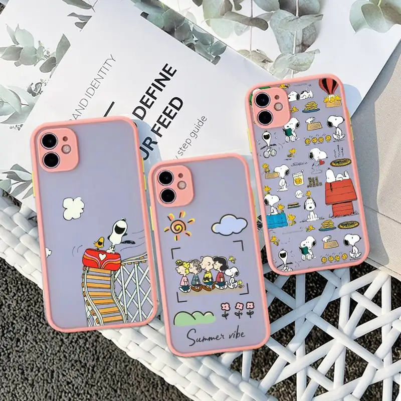 Купи Cute Cartoon Charlie Brown Snoopy Dog Phone Case For iphone 14 13 12 11 Pro Max Mini Plus X XS XR Pink Matte Transparent Cover за 138 рублей в магазине AliExpress