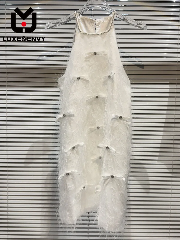 

Роскошный и завидующий стиль, Новинка лета 2023, маленький приятный галстук-бабочка знаменитости, Яркий шелковый галстук-бабочка из тонкой нити с бриллиантами, подвесной воротник