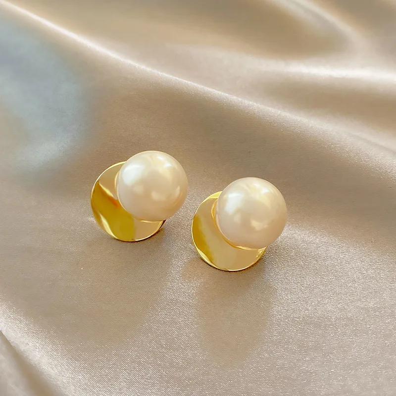 

2023 New Trend Pearl Vintage Stud Earrings for Women French 925 Silver Needle Simple Cute Jewelry Accessories Gifts