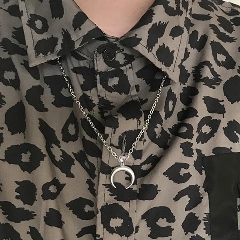 

Женский чокер с цепочкой до ключицы, из металлического сплава