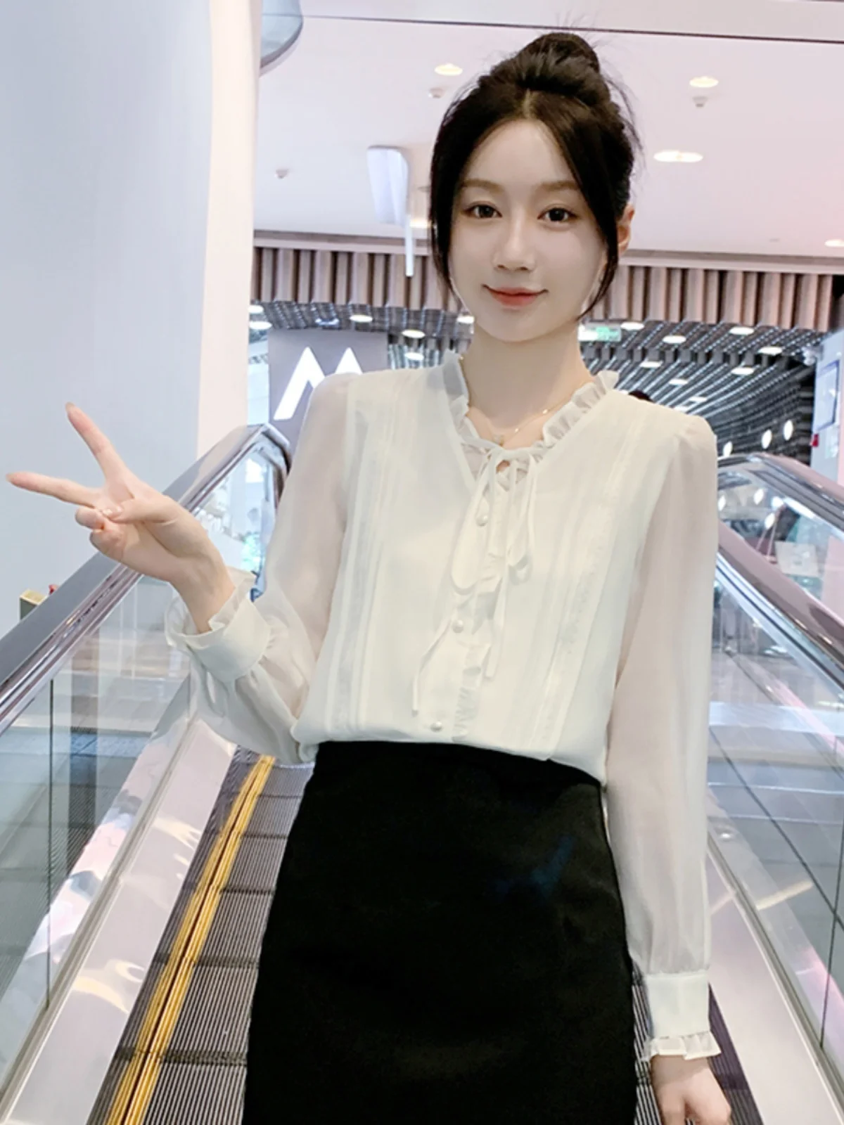 Дизайнерская белая рубашка женская осень 2023 осенняя новая внутренняя одежда