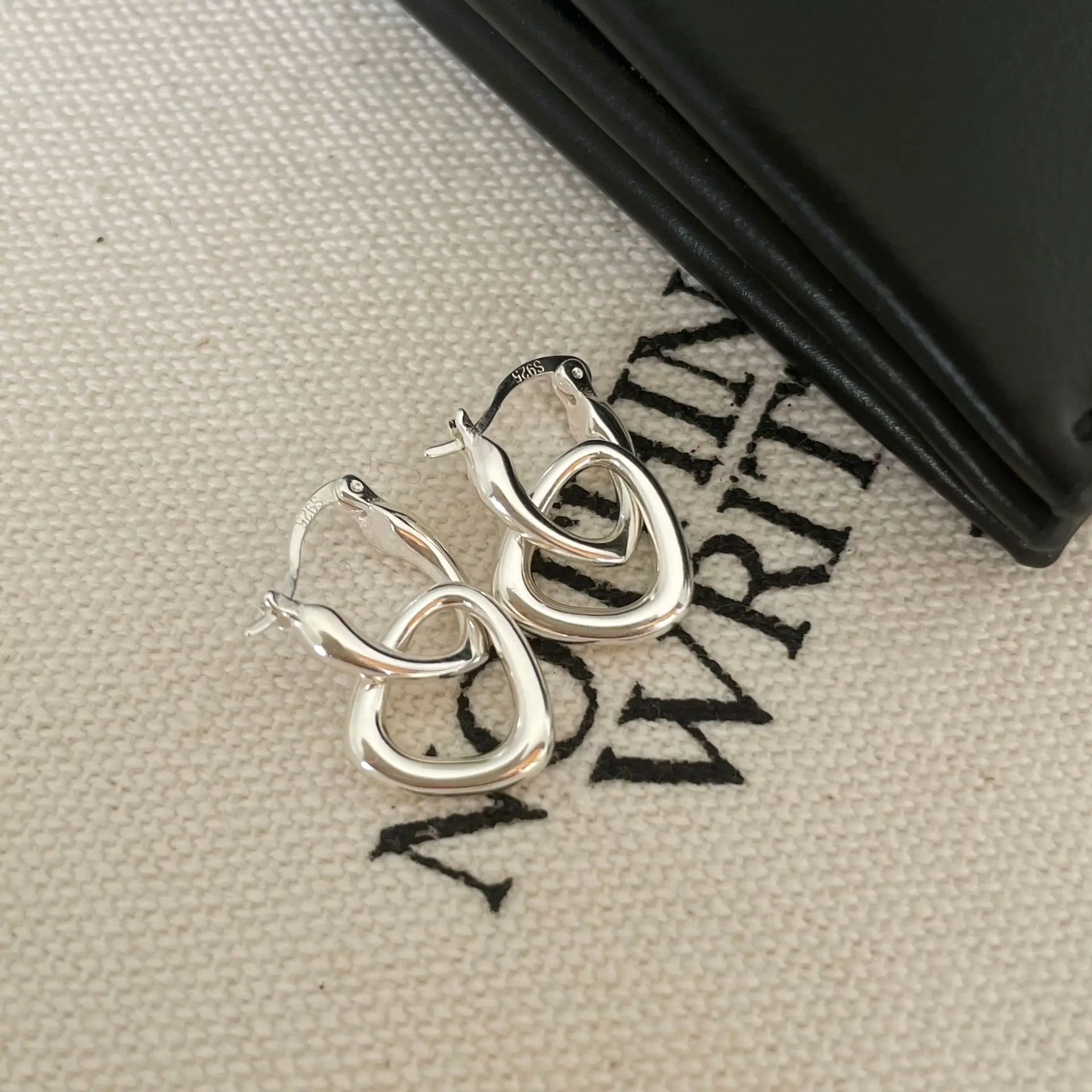 

Новинка 2022 г., свежие корейские простые серьги из серебра S925 пробы, индивидуальные двойные кольца, несимметричный шестиугольник