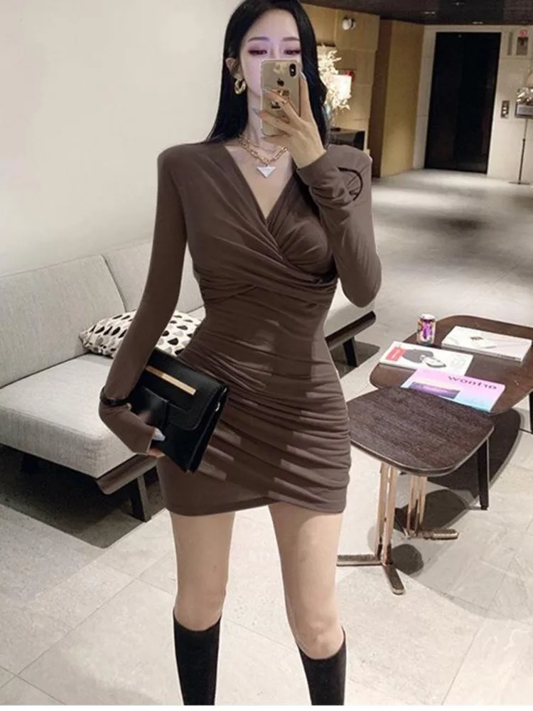 

Женское мини-платье с V-образным вырезом, длинным рукавом