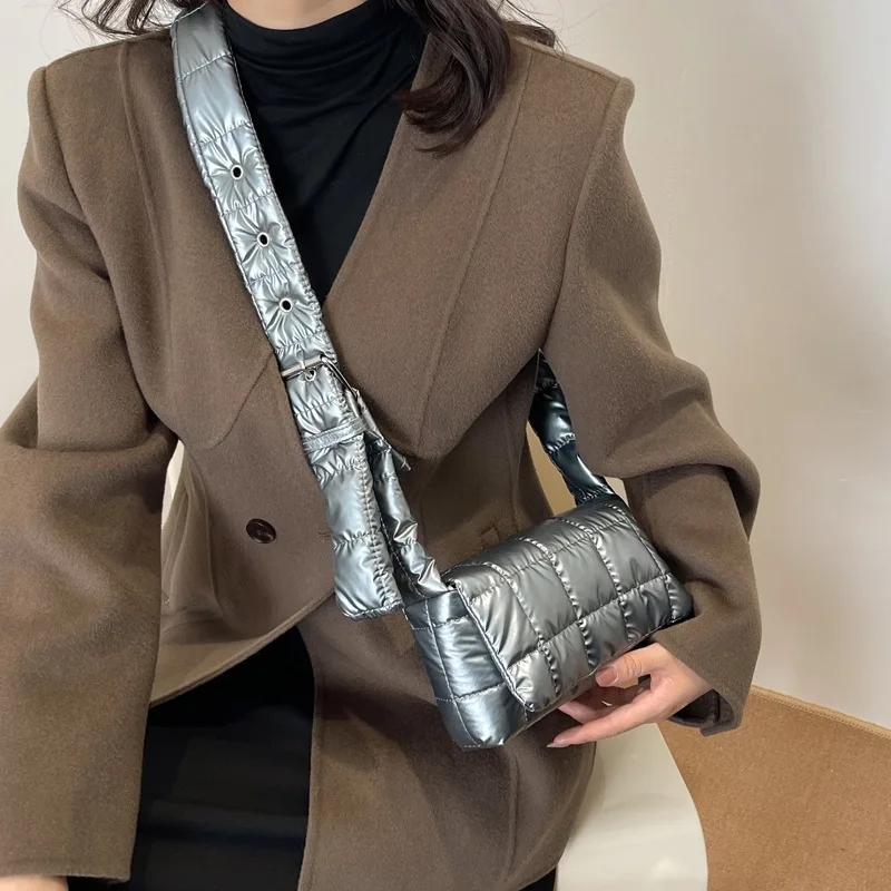 

New Fashion Quilted Padded Shoulder Crossbody Bags 2023 Winter Nylon Shopper Handbag Plaid Designer Women Cotton Messenger Bags