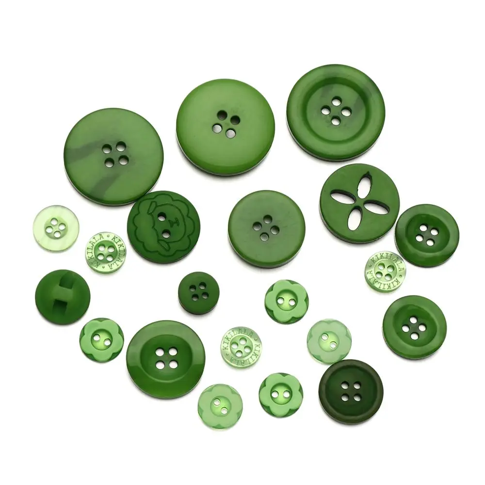 

660Pcs Christmas Art Projects DIY Sewing Button Handmade 2 or 4 Holes Craft Buttons