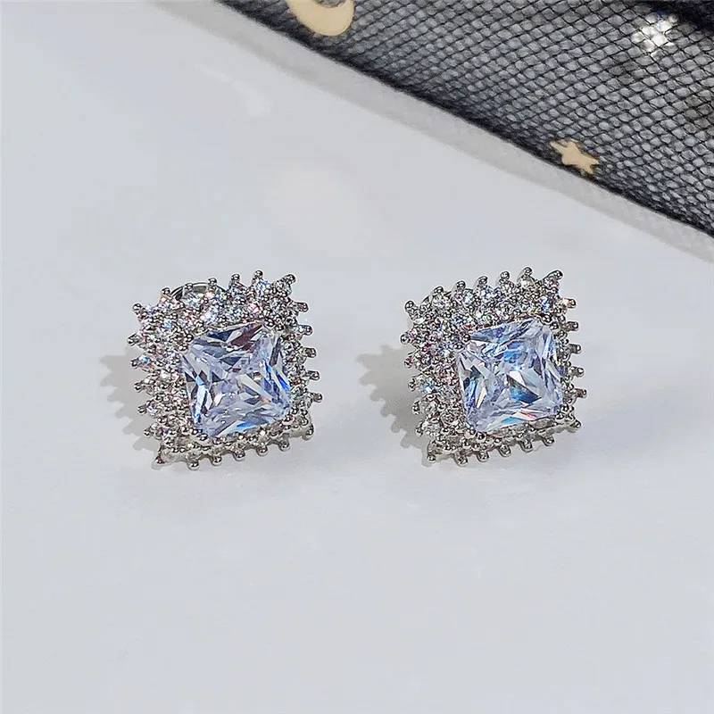 Великолепные квадратные серьги-гвоздики TOBILO с низким вырезом и АА фианитами