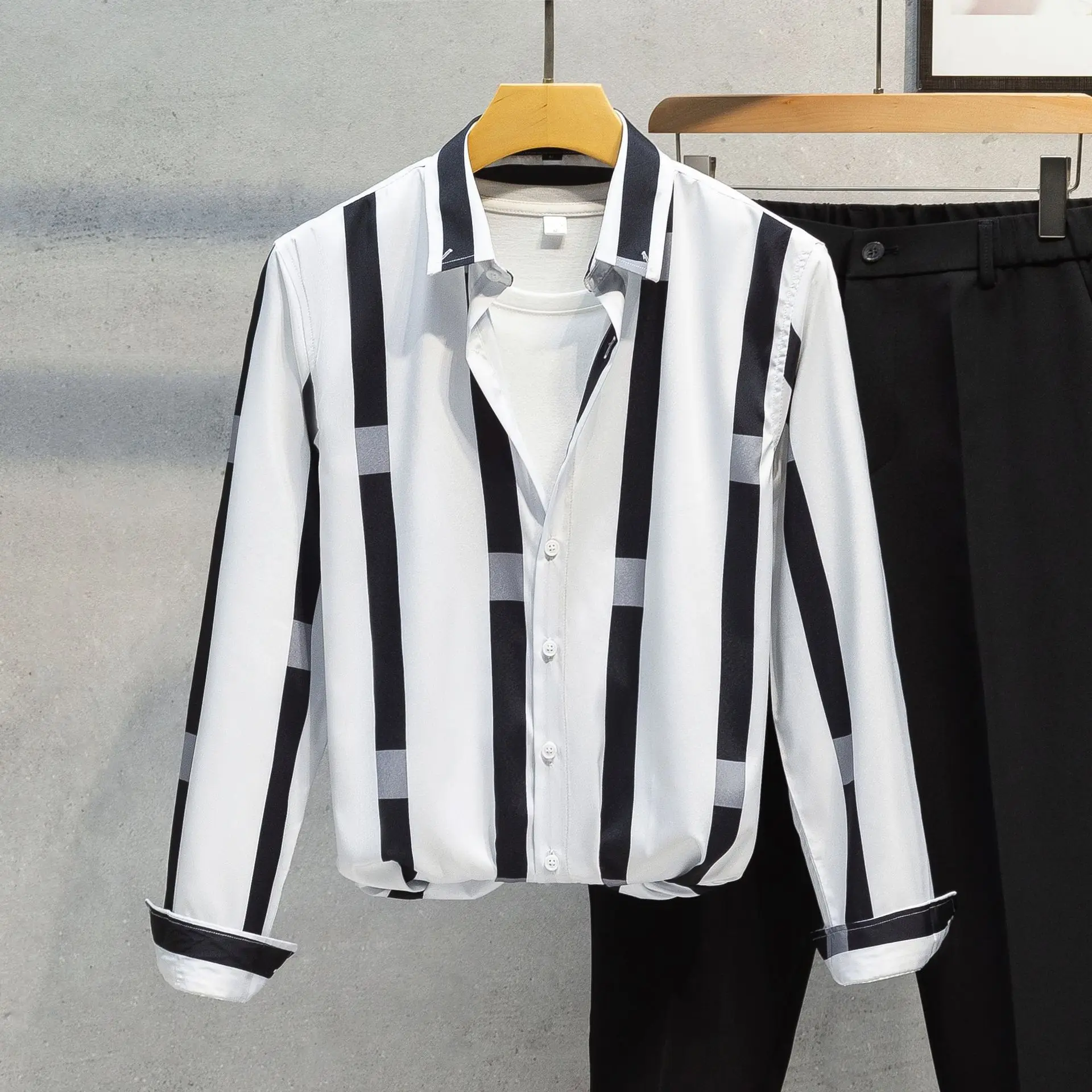 

New men's striped shirts for spring and autumn 2023