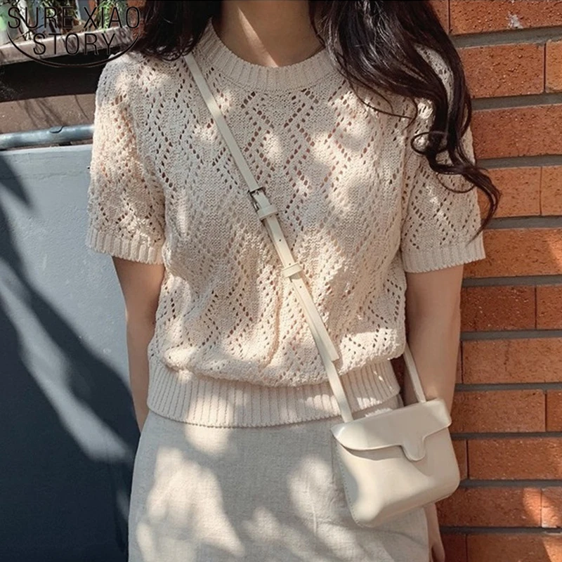 Женская трикотажная блузка с коротким рукавом и круглым вырезом универсальная