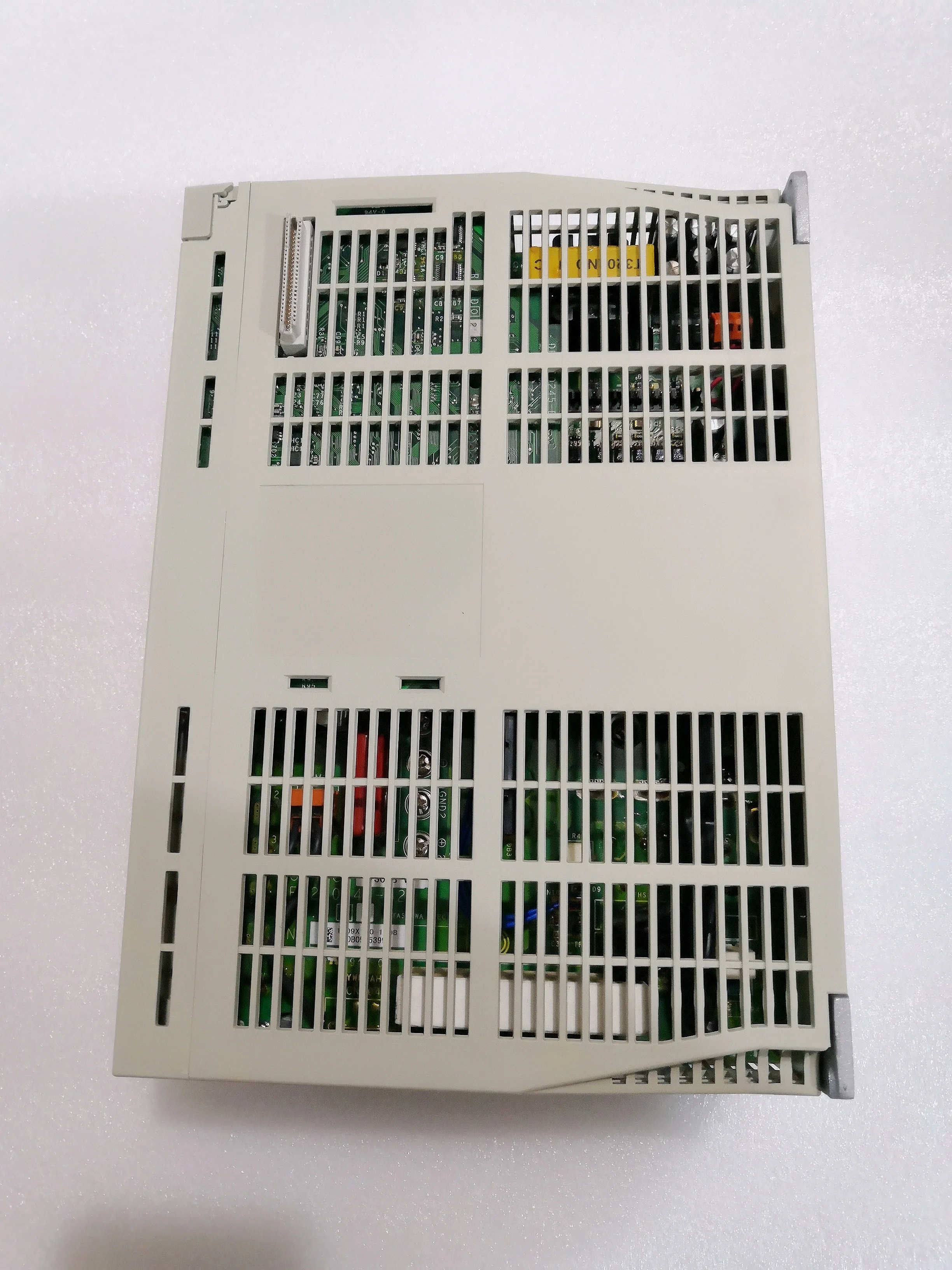 Сервопривод Yaskawa 3000W SGDH-30AE Ac новый оригинальный по заводской цене Япония |