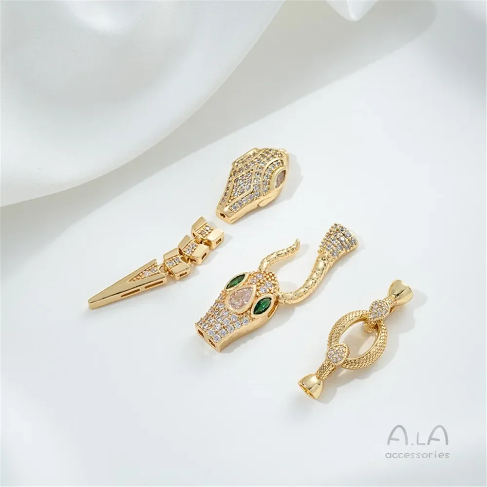 Пряжка в виде головы змеи с микроинкрустацией из циркона 14-каратное золото