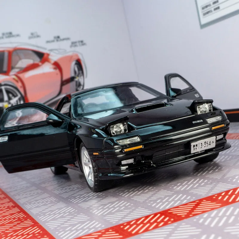 Фото 1:32 Моделирование Mazda RX-7, модель автомобиля из сплава, двери и капот двигателя, багажник может открыть имеет функцию звука и освещения. №1