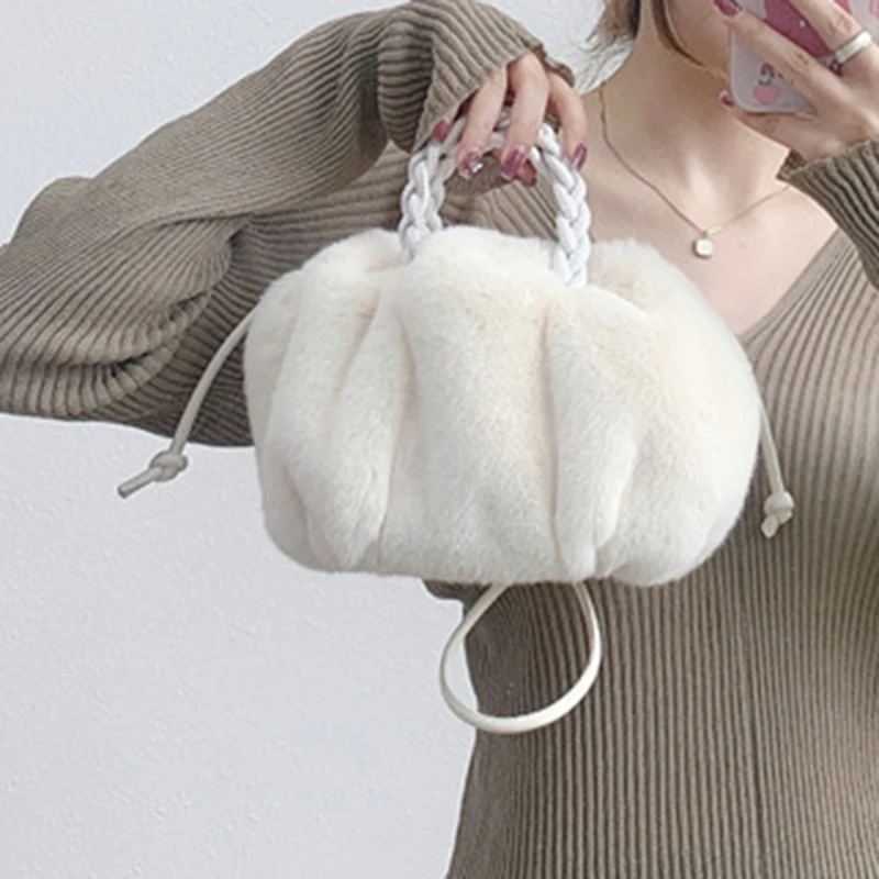 

Women's Shopper Bag Plush Tote Shoulder Bags For Women Simple Fluffy Female Handbag Fur Ladies Hand Shoppers Bag Black