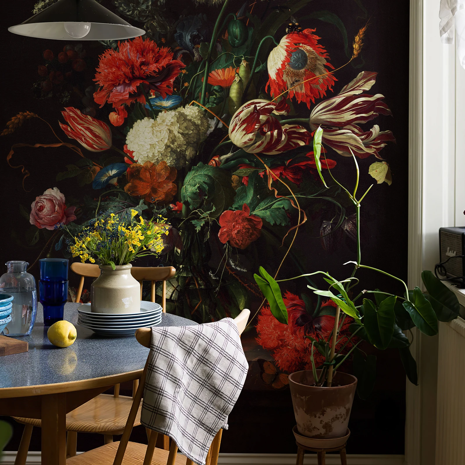 Пользовательские темные цветочные настенные фрески с кожурой и наклейкой