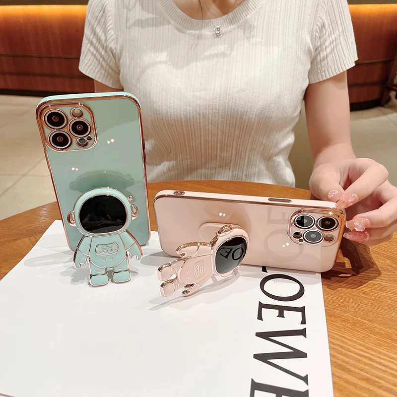 Astronaut Plating Stand Holder Phone Case for iPhone 13 Pro Max 12 Mini 11 XS Max X XR 6 6S 7 8 Plus SE 2020 Square Soft Cover