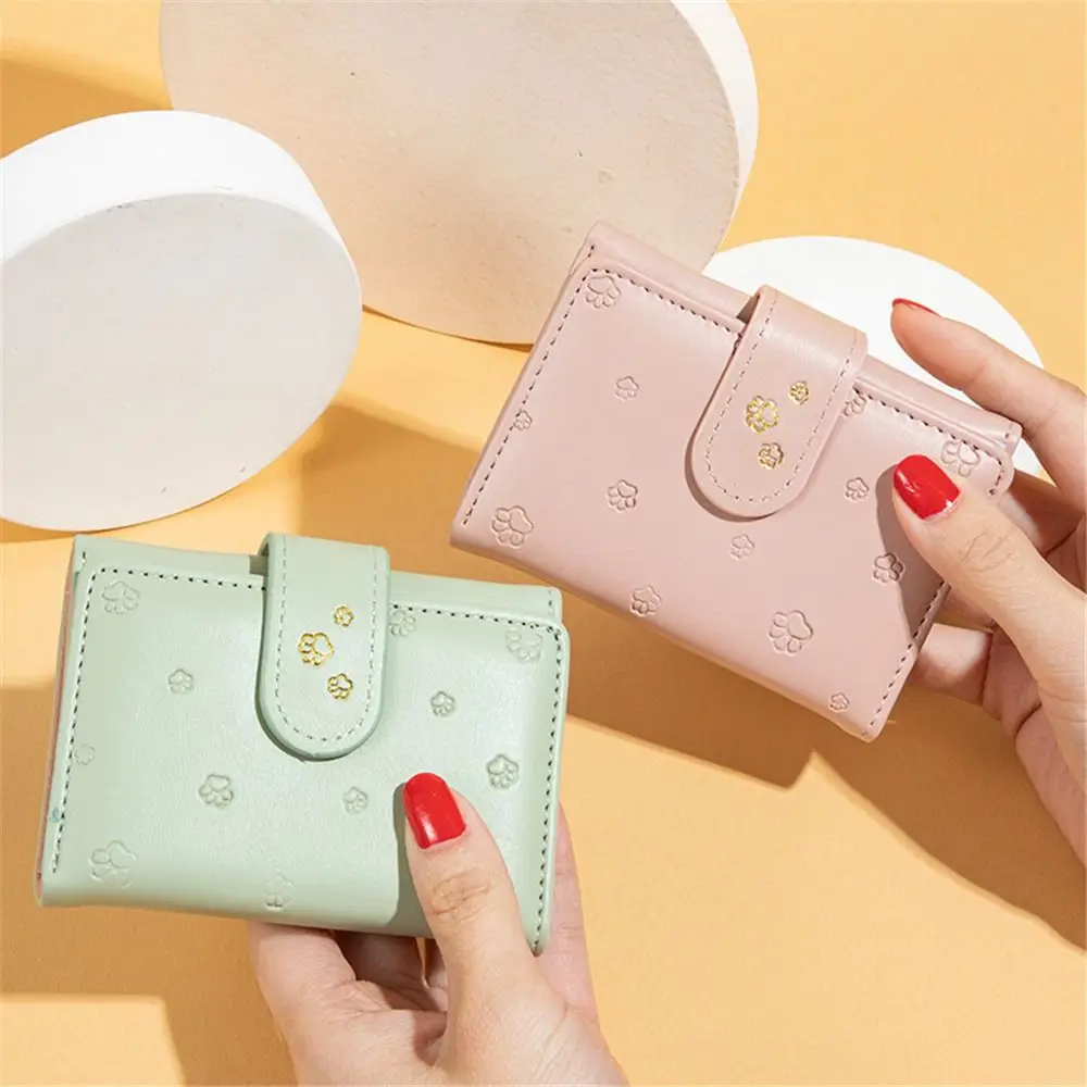 

Короткий кошелек для женщин, маленький бумажник с мультяшным принтом, с монетницей, складывается втрое, с несколькими отделениями для карт, ...