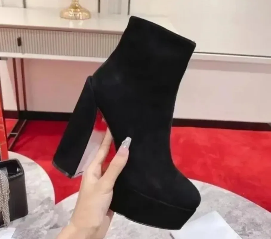 

Top Quality Womens High Heels Luxury Fashion Ladies Crystal Glisten Red Sole Shoes Classic Retro Designer Heel Platform Boots 13