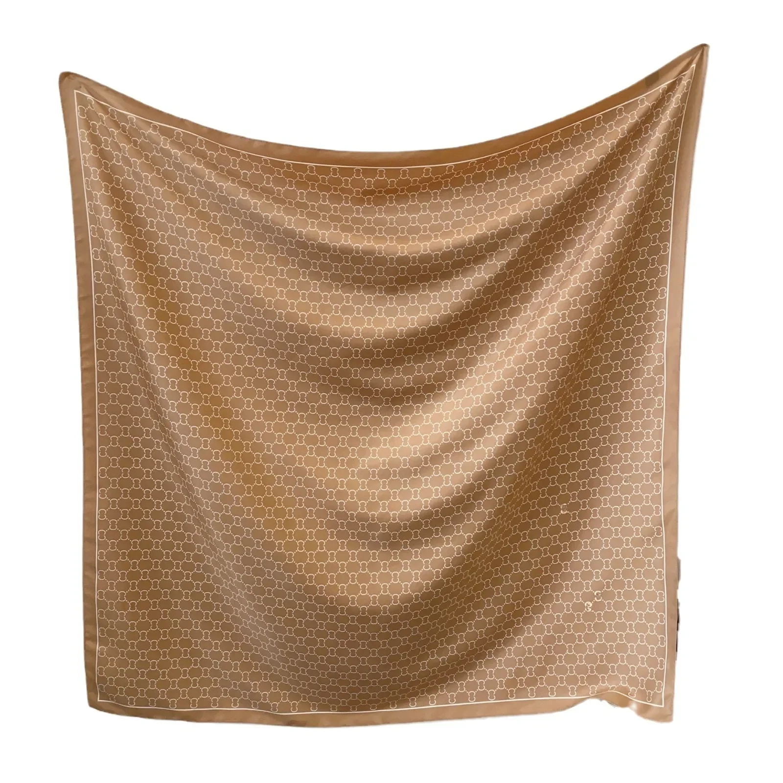 Женский шелковый шарф