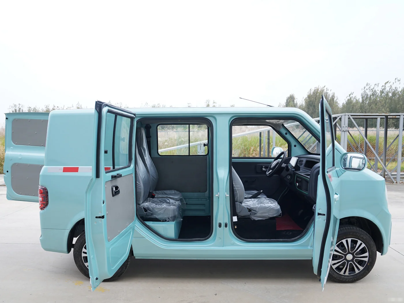 Новинка 2024 г. семейный дорожный электрический автомобиль-это гараж автомобиль